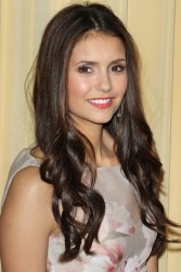 Nina Dobrev ニーナ・ドブレフ