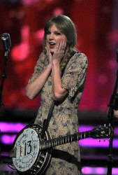 Taylor Swift テイラー・スウィフト